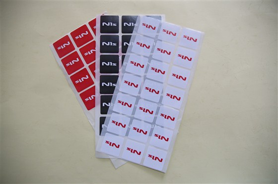 不干膠標(biāo)簽